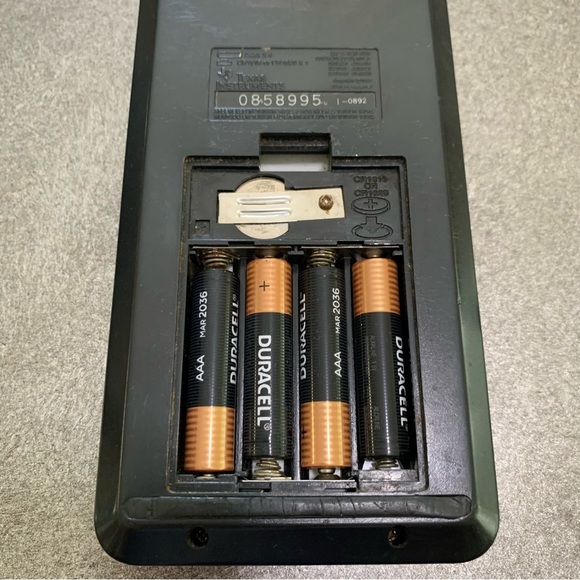 Vintage 1991 Texas Instruments TI-85 Graphing Calculator‎ Tested Works No Cover - Picture 7 of 9